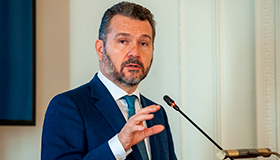 El presidente, en el XXXIX Seminario de la APIE